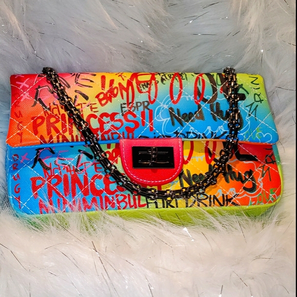 Grafitti Bag - Picture 1 of 10